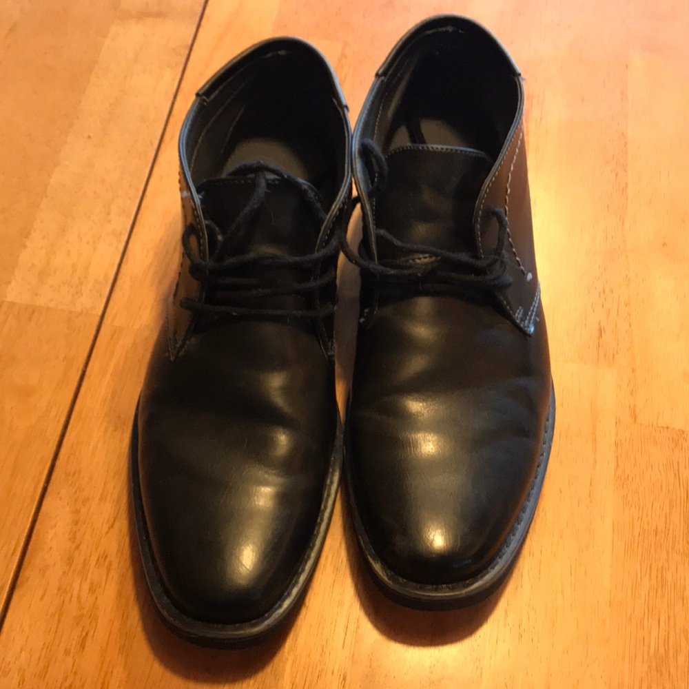 Black chukka dress boot/shoe